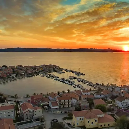 With A Parking Space Bibinje, Zadar - 18227 דירה ביבינייה